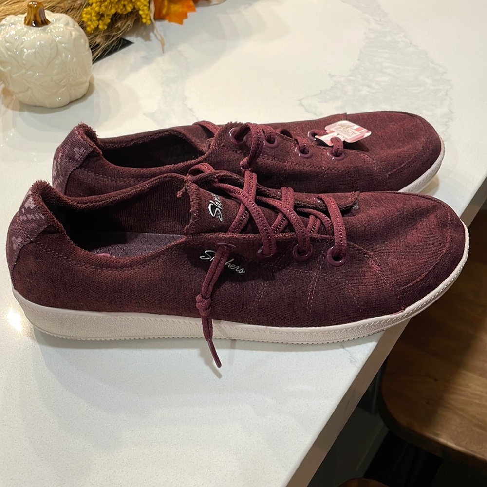 Sketchers Shoes